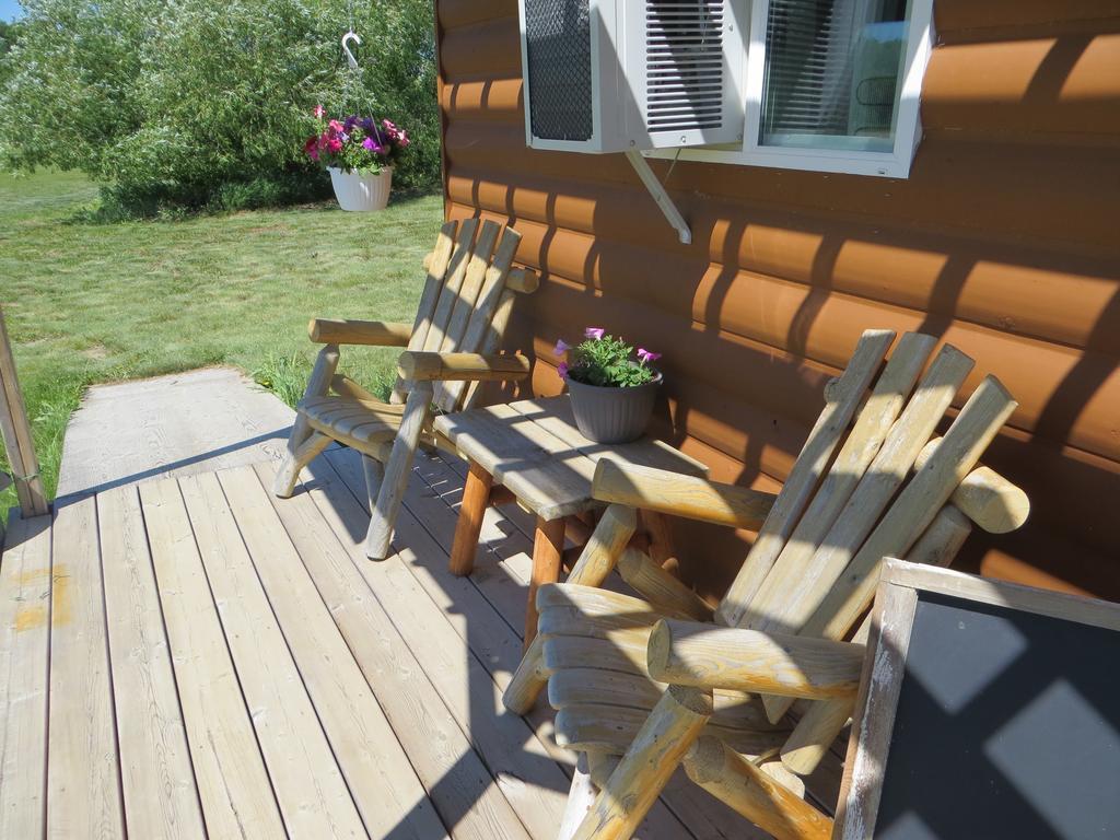 Orchard View Bed And Breakfast Moose Jaw Ngoại thất bức ảnh